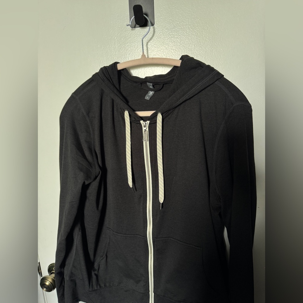 Vuori Black Women's Jacket - Picture 7 of 11